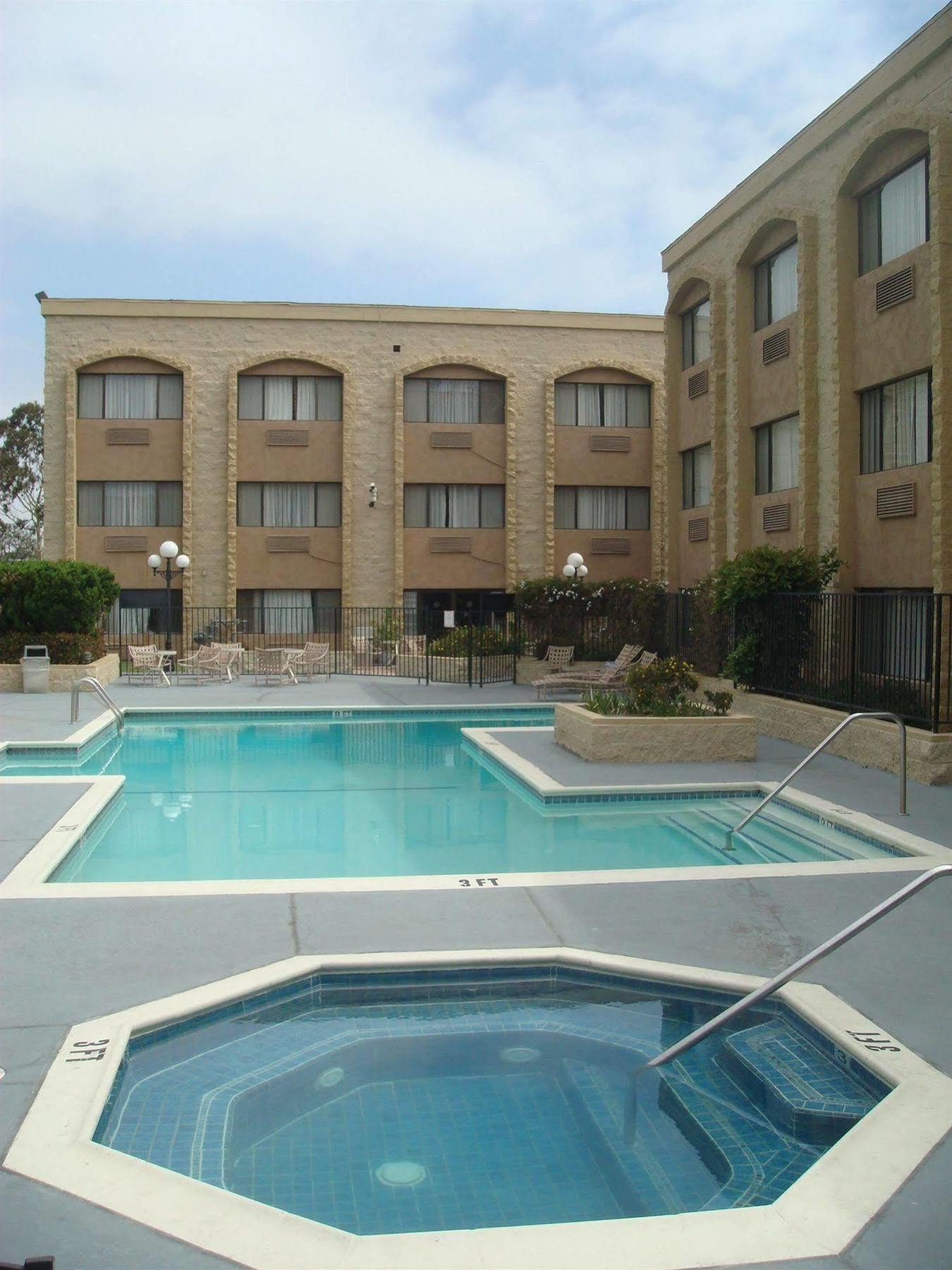 Portside Inn & Suites Los Angeles Buitenkant foto